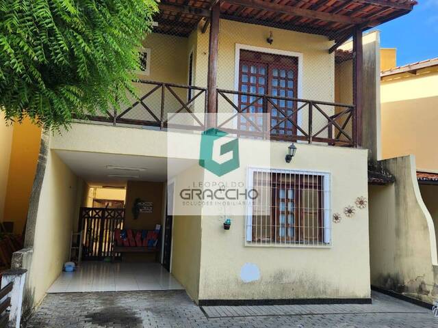 Casa na Rua Desembargador Avelar, 1164, Cidade dos Funcionários em  Fortaleza, por R$ 350.000 - Viva Real
