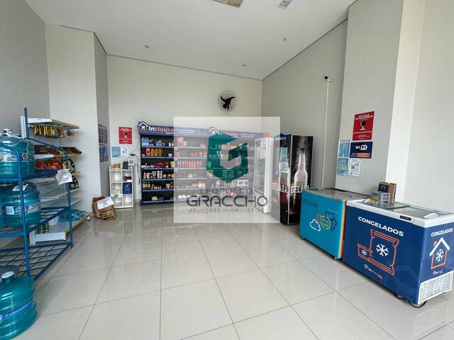 Apartamento para Venda em Fortaleza - 4