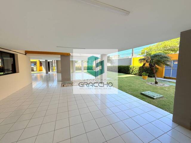 Apartamento para Venda em Fortaleza - 4