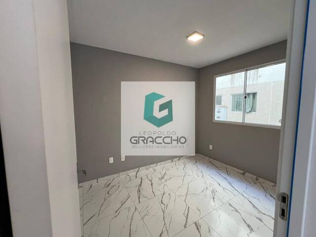 Apartamento para Venda em Fortaleza - 4
