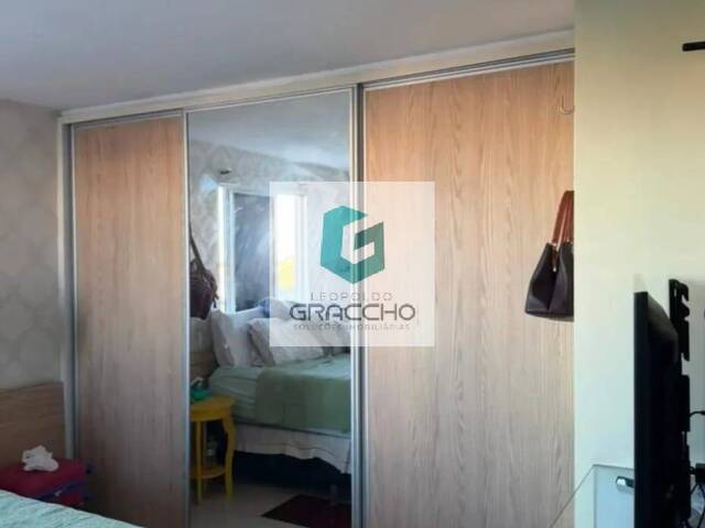 #493 - Apartamento para Venda em Fortaleza - CE