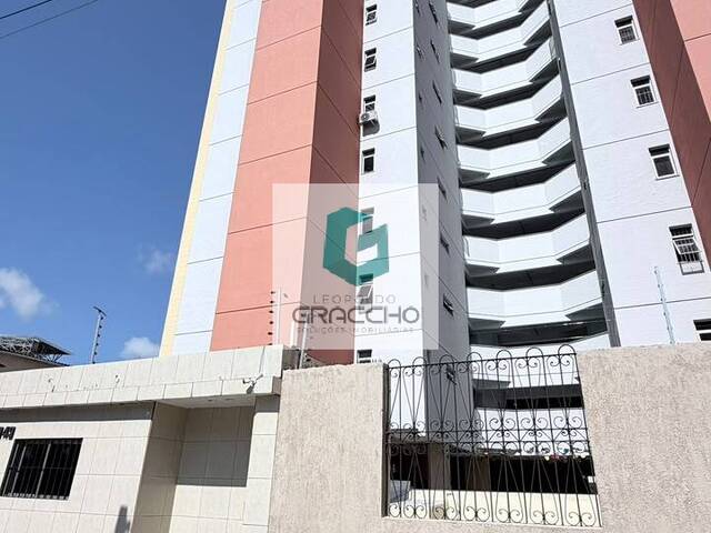 Apartamento para Venda em Fortaleza - 2