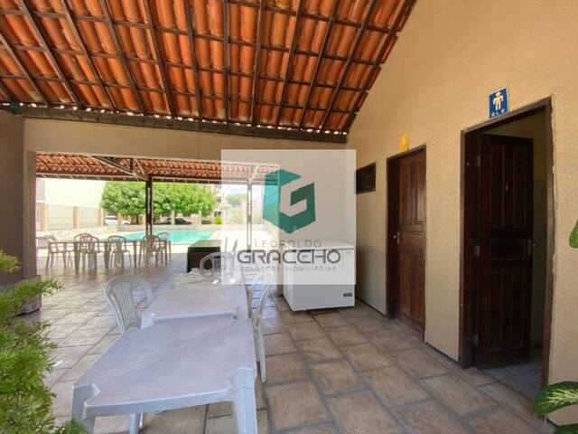 Apartamento para Venda em Fortaleza - 3